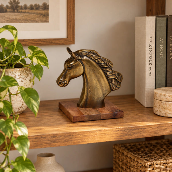 Elaris Horse Head Showpiece